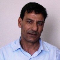 صورة الأستاذ